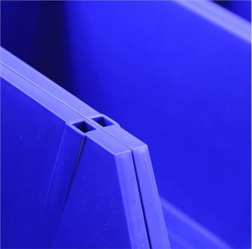 Függő műanyag tartály